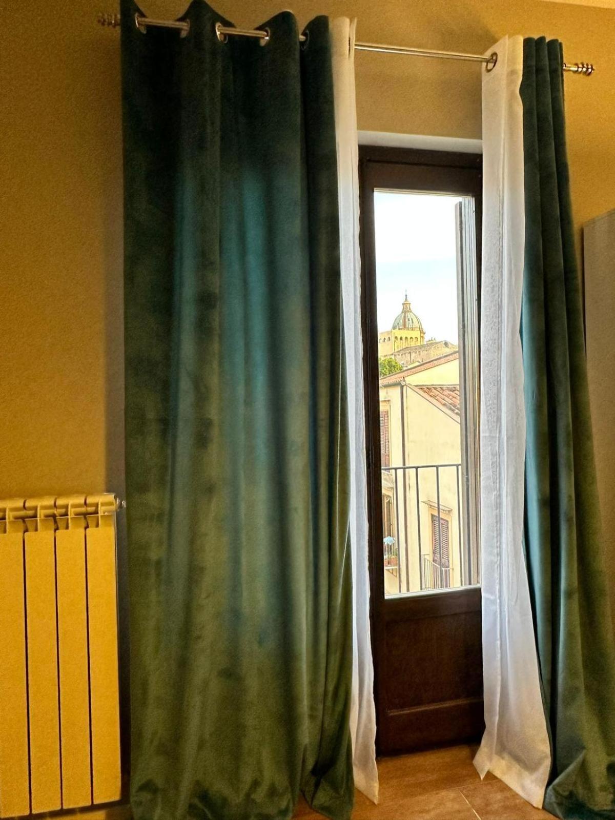 פלרמו Centrumassimo Apartment מראה חיצוני תמונה